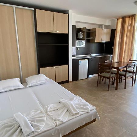 Holiday Apartments Grand Kamelia Napospart Kültér fotó
