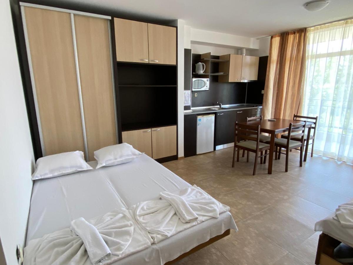 Holiday Apartments Grand Kamelia Napospart Kültér fotó