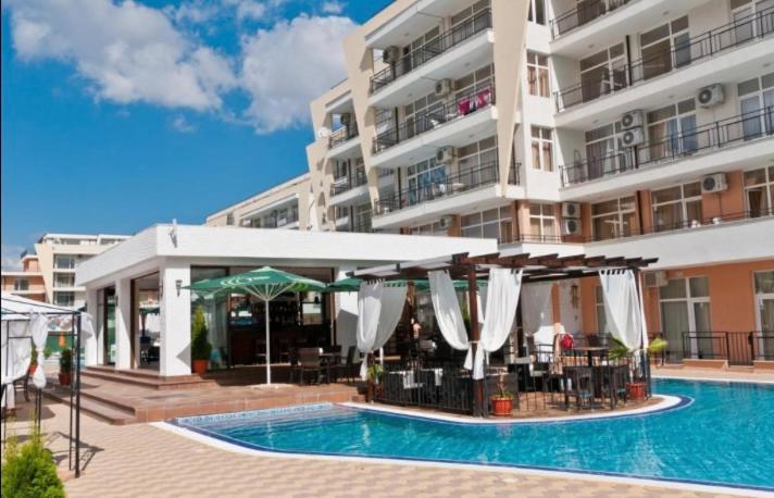 Holiday Apartments Grand Kamelia Napospart Kültér fotó