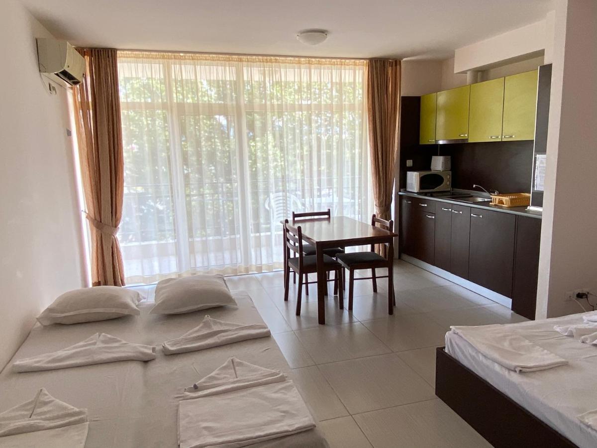 Holiday Apartments Grand Kamelia Napospart Kültér fotó